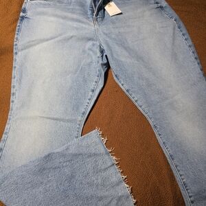 Good American Light Wash Wide-Leg Jeans with Frayed Hem